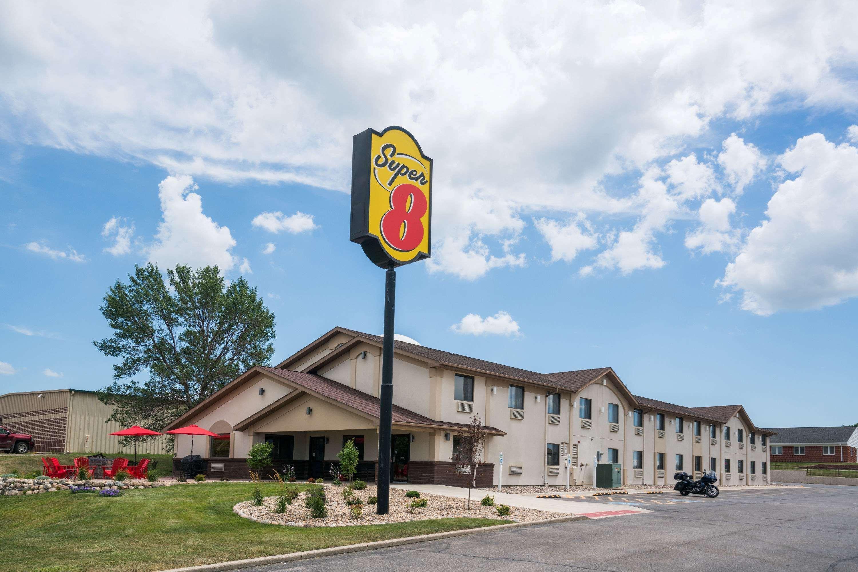 Super 8 By Wyndham Spirit Lake/Okoboji Экстерьер фото