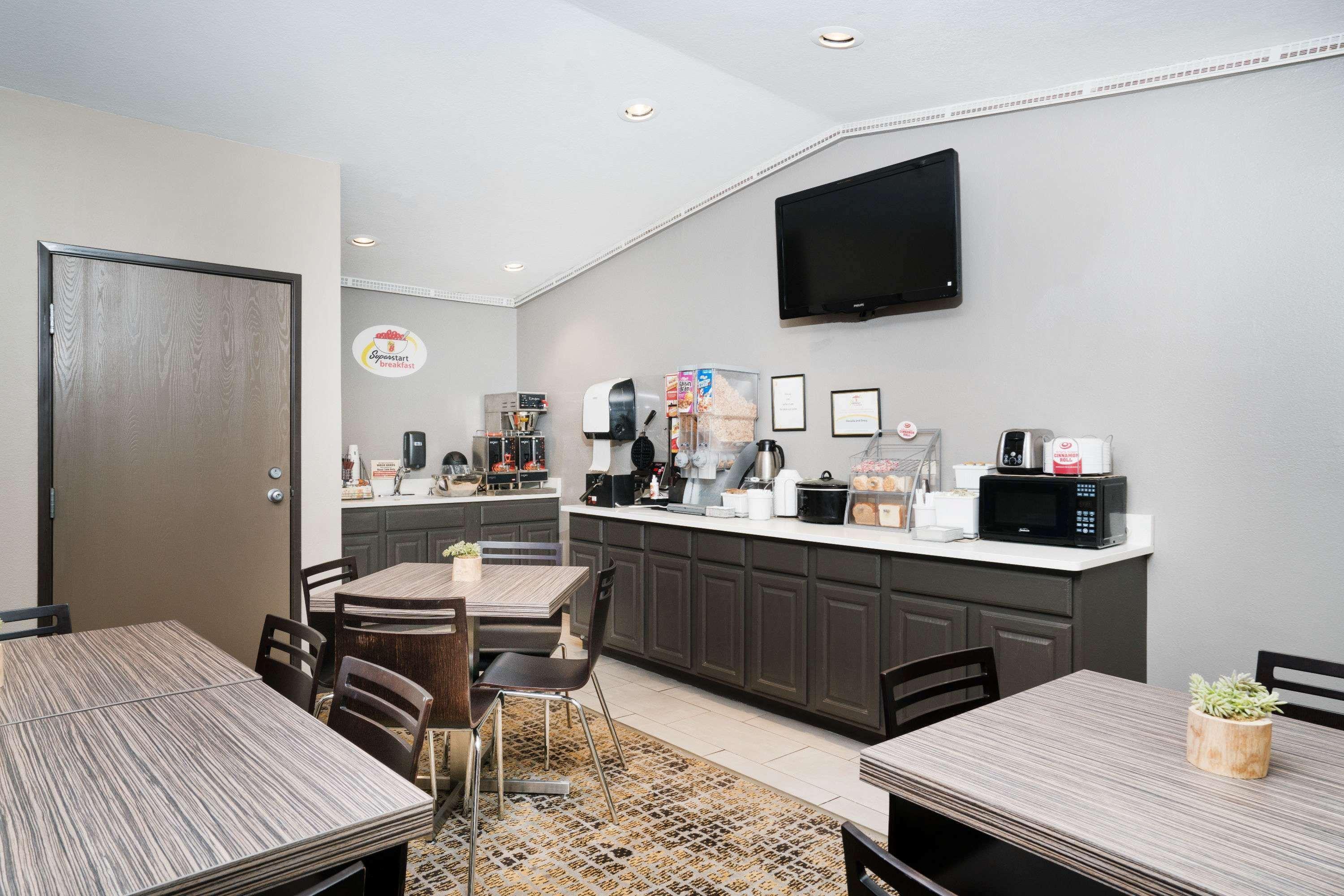 Super 8 By Wyndham Spirit Lake/Okoboji Экстерьер фото