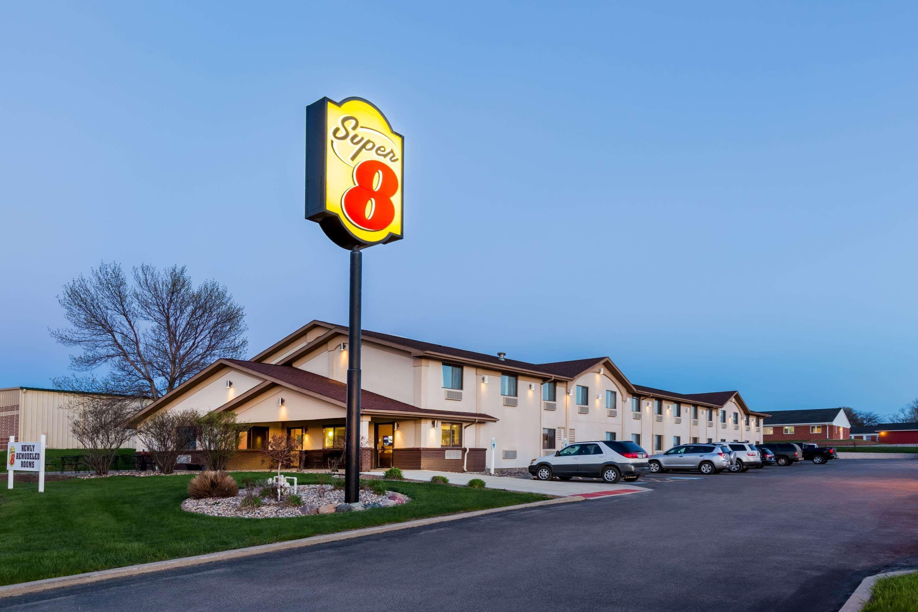Super 8 By Wyndham Spirit Lake/Okoboji Экстерьер фото